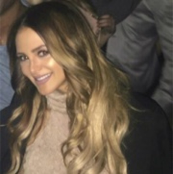 Meet your Posher, Cidney - Picture 1 of 1